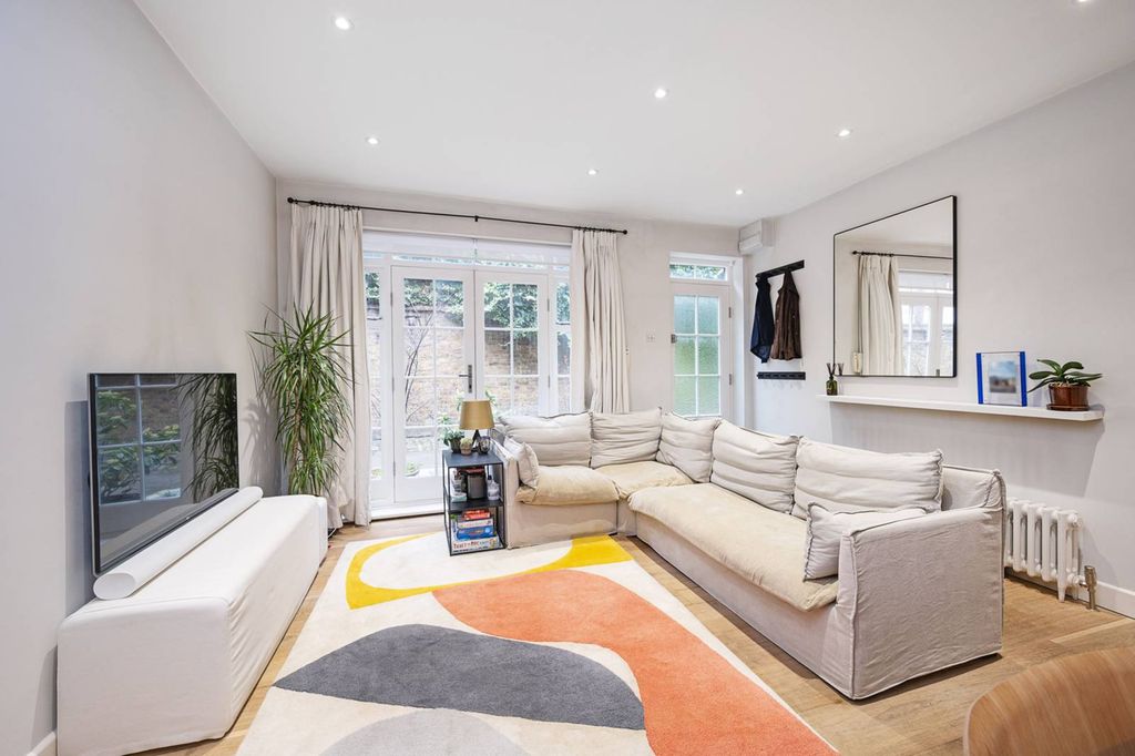 Property photo 2 of 16