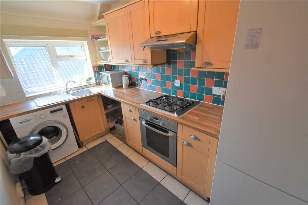 Property photo 3 of 4