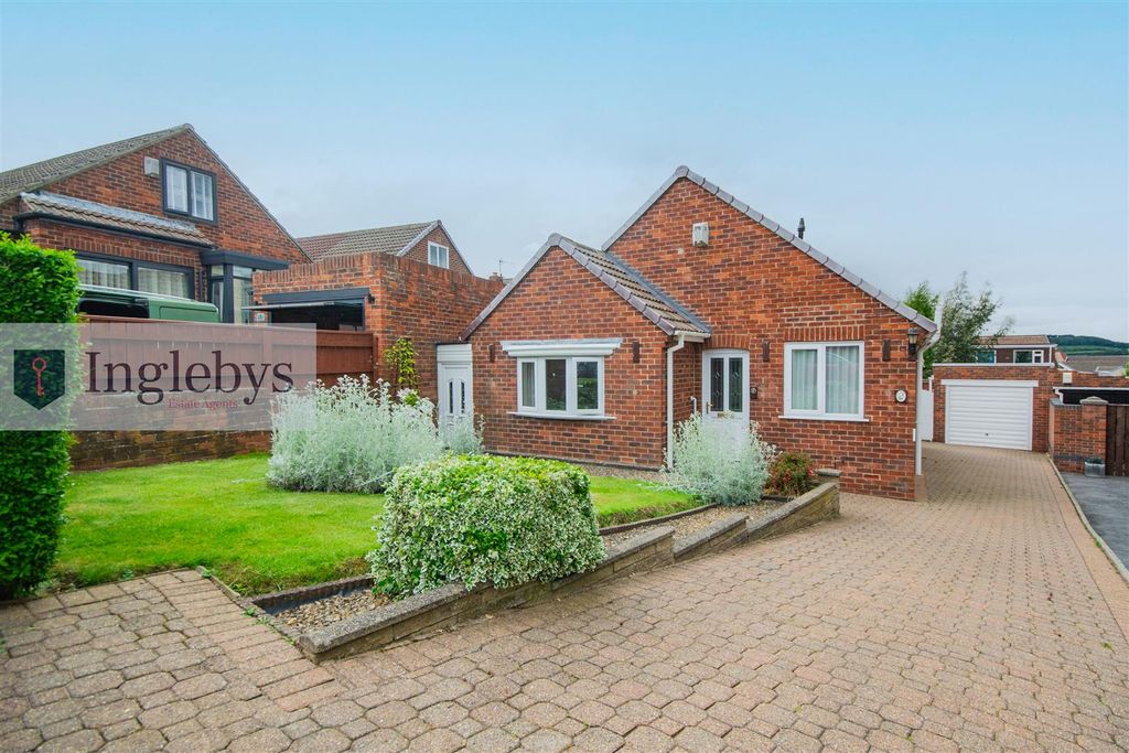 Property photo 1 of 31