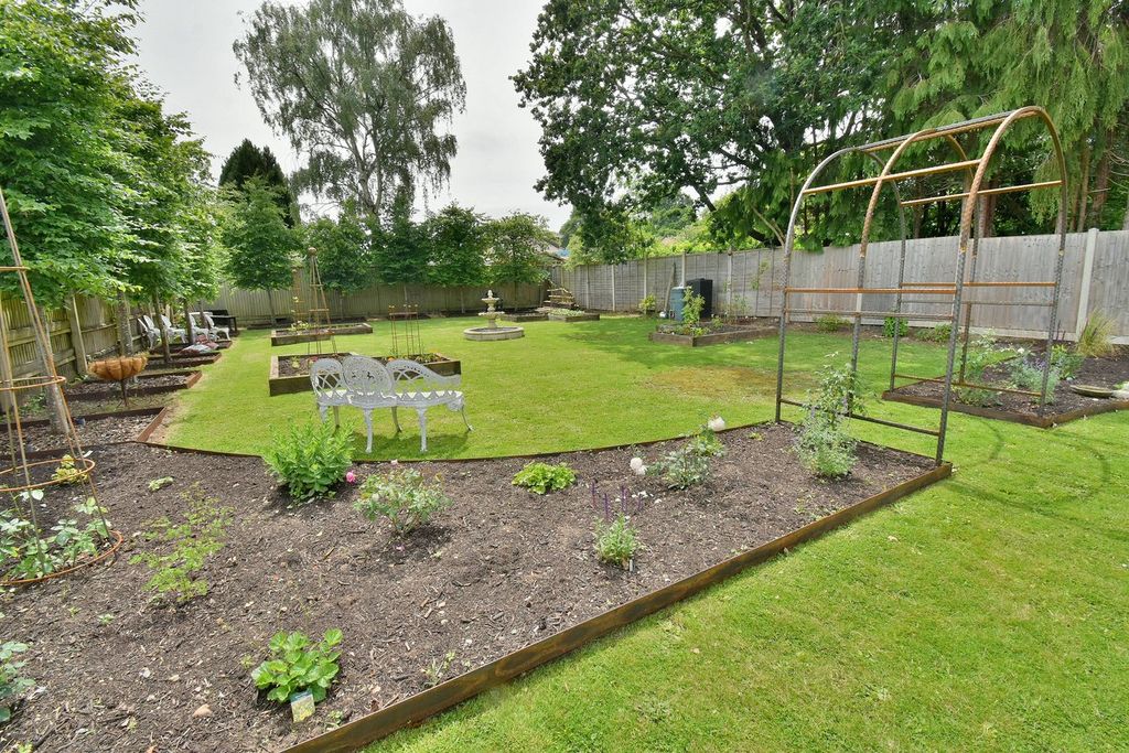 Property photo 3 of 26