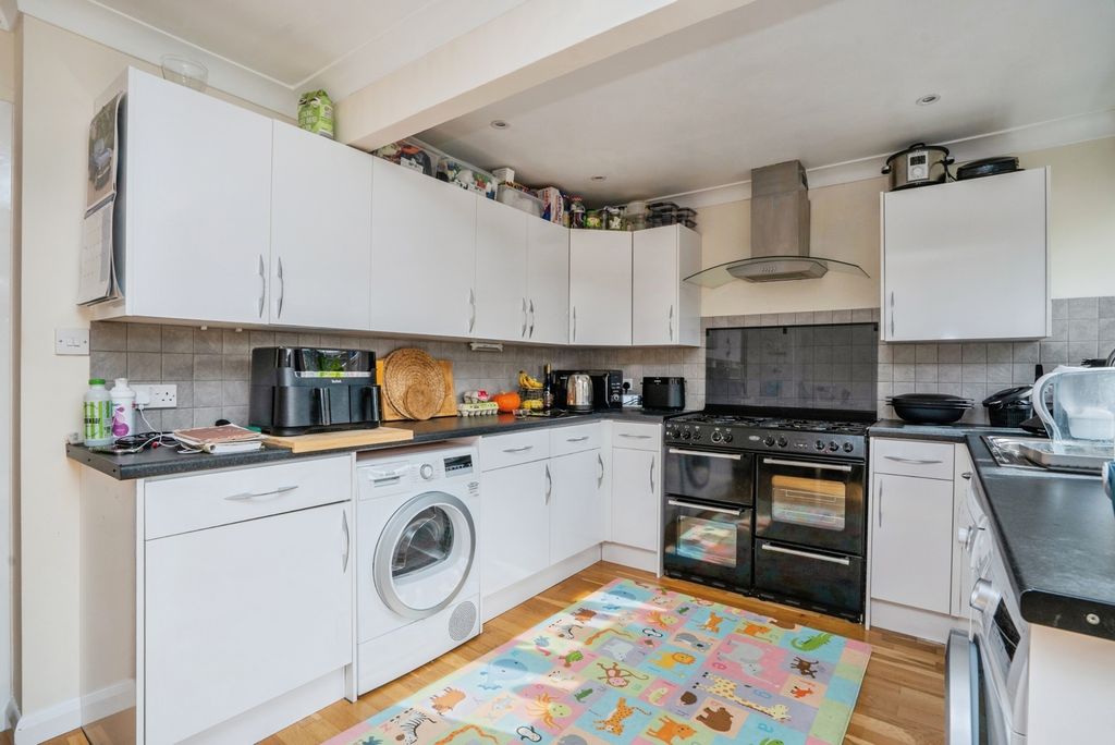 Property photo 3 of 14 Pbox-Img.Jpg