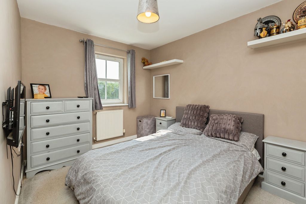 Property photo 2 of 22