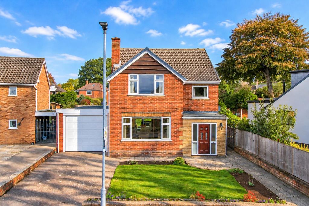 Property photo 1 of 17