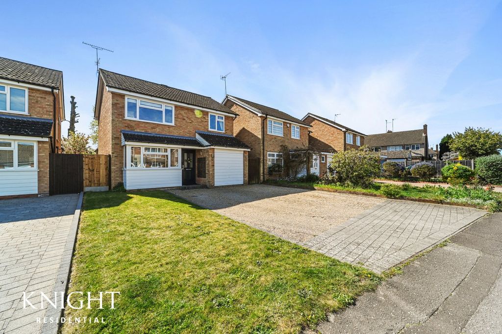 Property photo 1 of 32