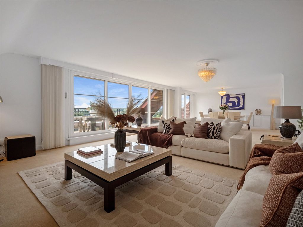 Property photo 3 of 35 Picture No. 04