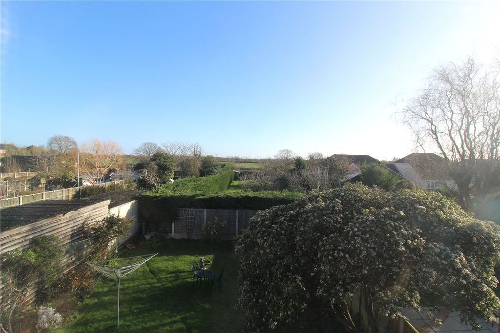 Property photo 2 of 13 Picture No. 26