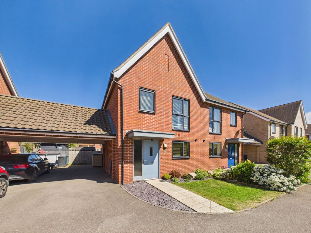 2 bed semi-detached house for saleVickers Way, Upper Cambourne, Cambridge, Cambridgeshire CB23