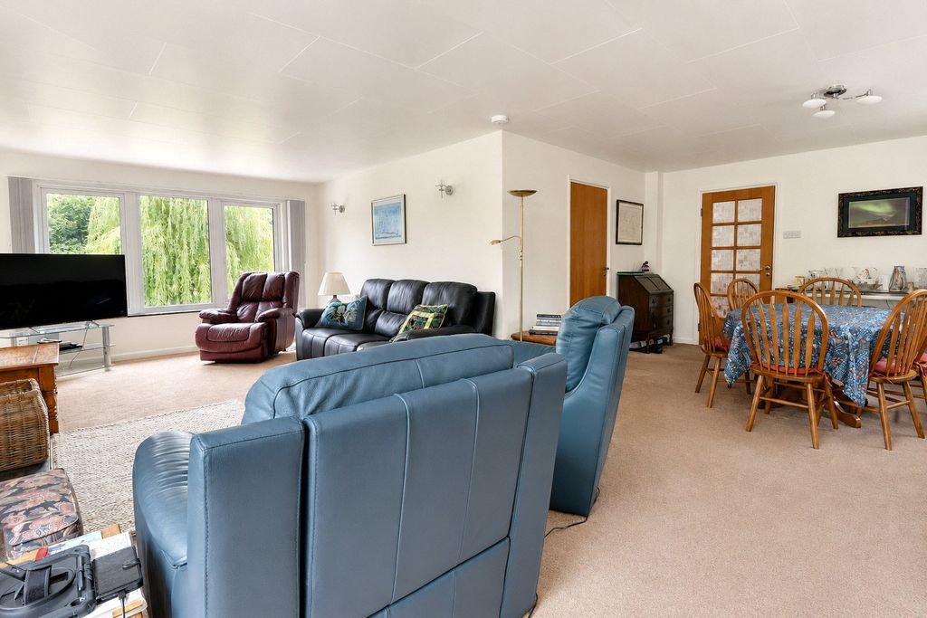 Property photo 2 of 21 Picture No. 02