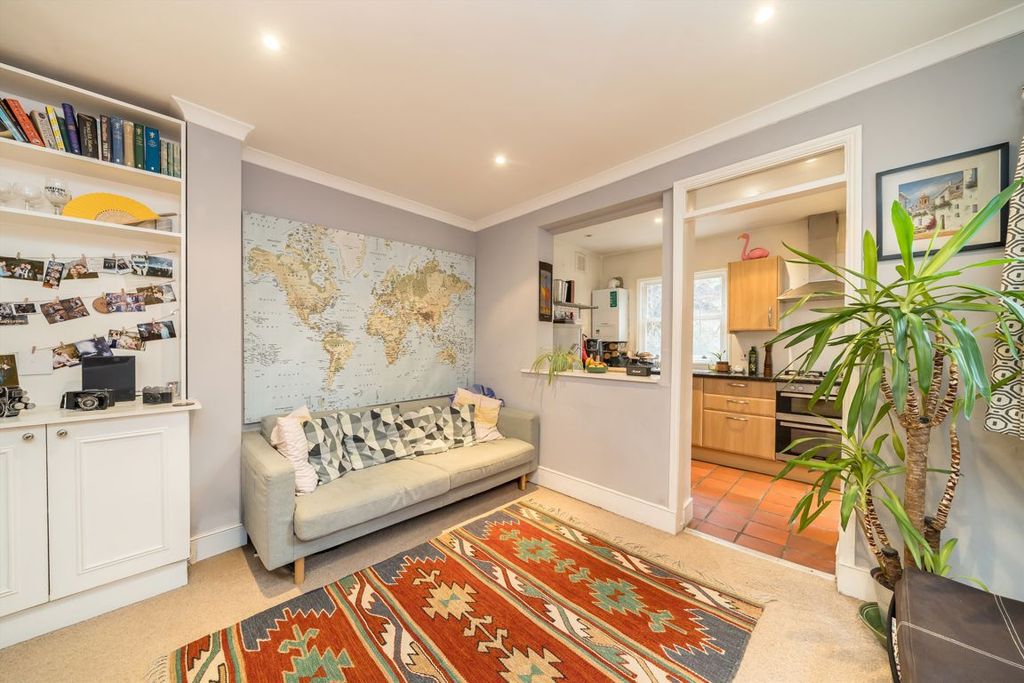 Property photo 2 of 8