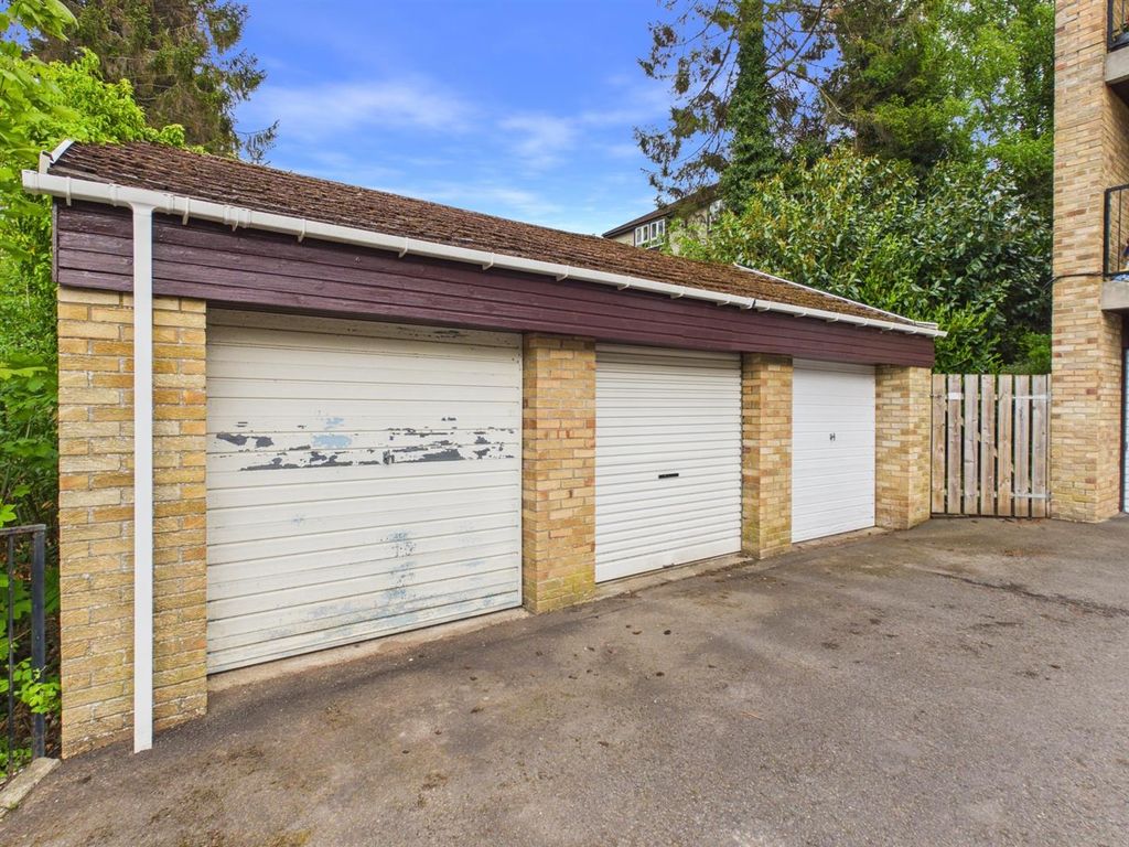 Additional image 16 of 2 bed flat for sale5 Queens Court, Perth PH2