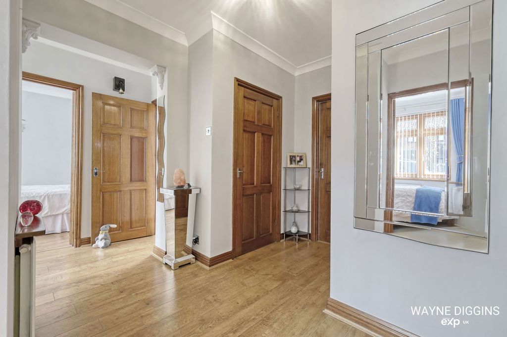 Property photo 3 of 26