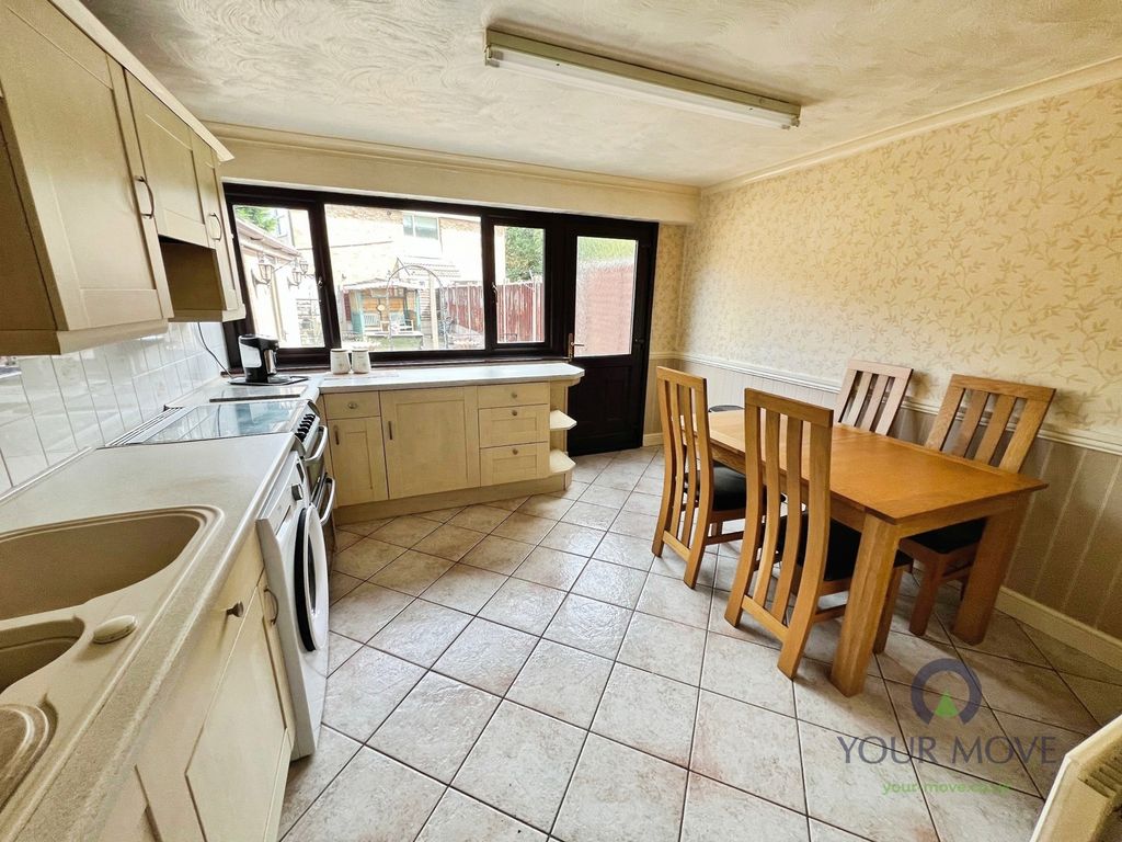Property photo 2 of 18 Kitchen/Diner