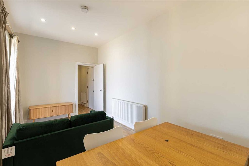 Property photo 2 of 7 Living Room