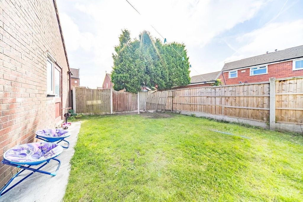 Property photo 2 of 34 Thumbnail_2-Fletcher-Avenue-41 (1).Jpg