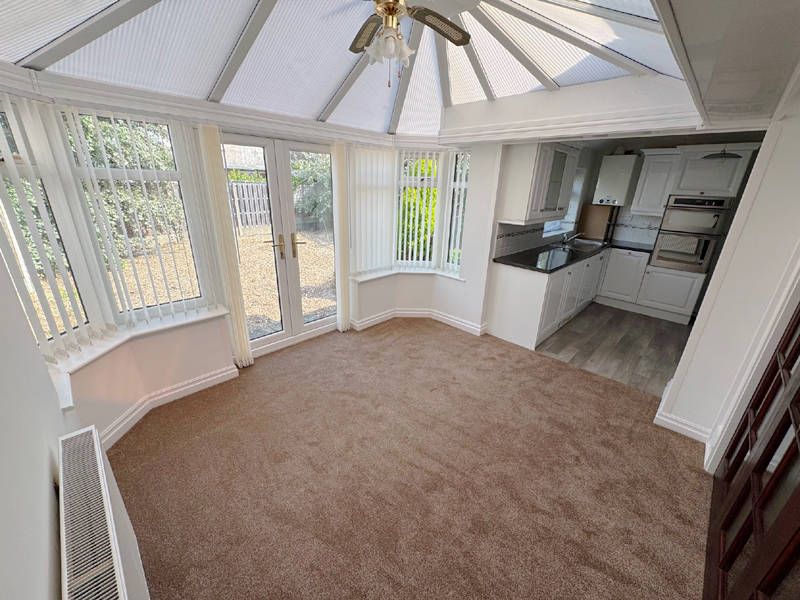 Property photo 2 of 24 Conservatory