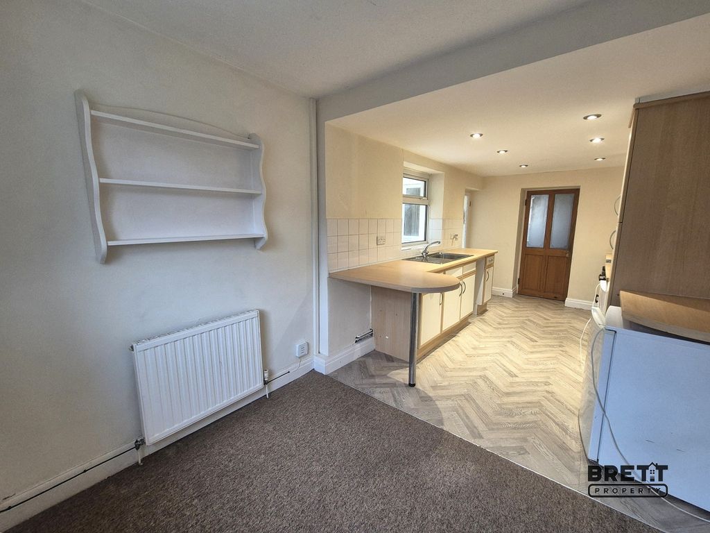 Property photo 3 of 12 Kitchen-Breakfast Room