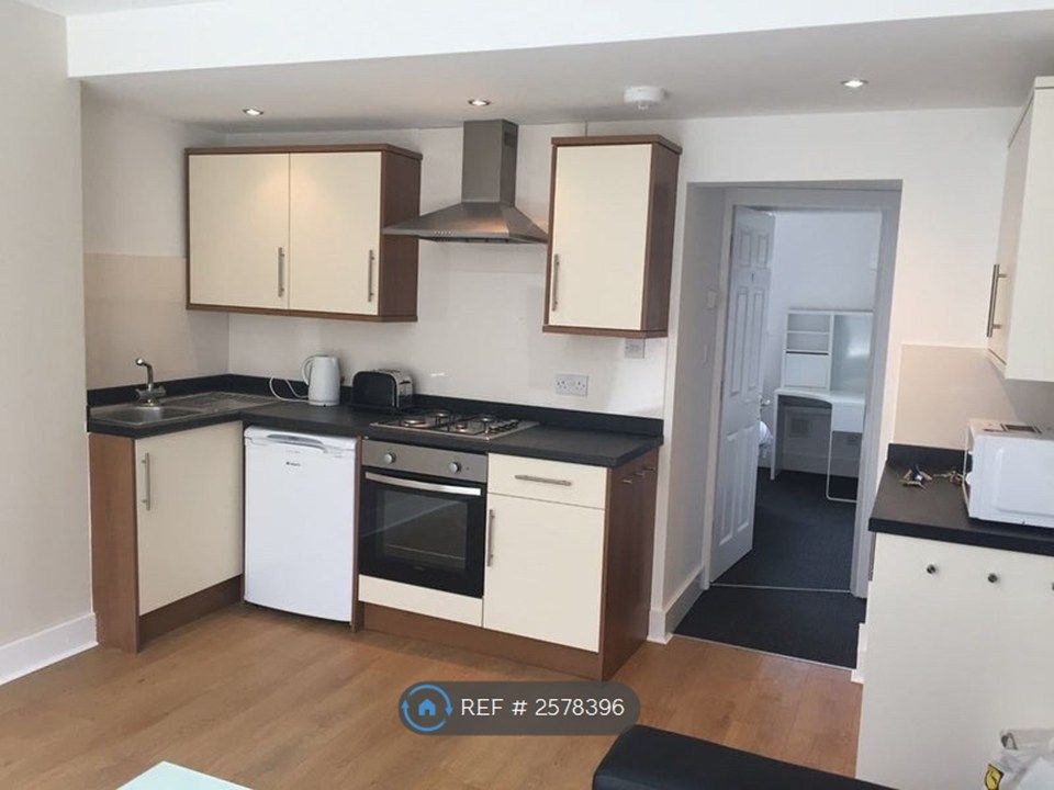 Property photo 2 of 15