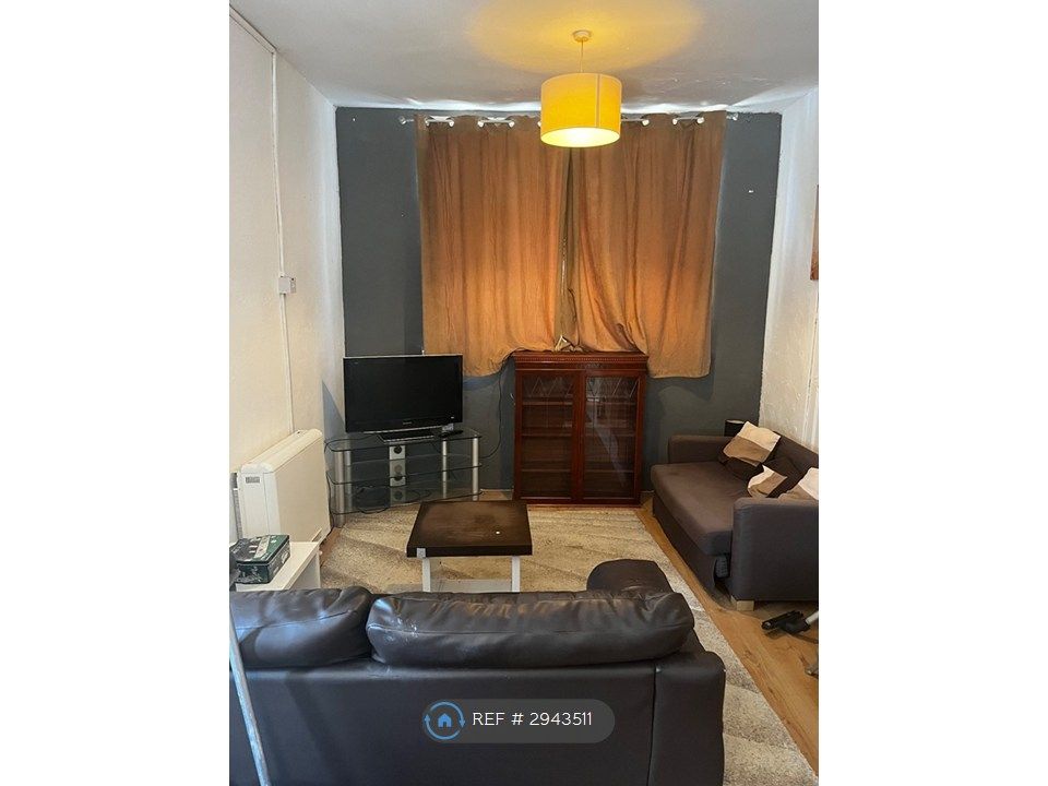 Property photo 1 of 4