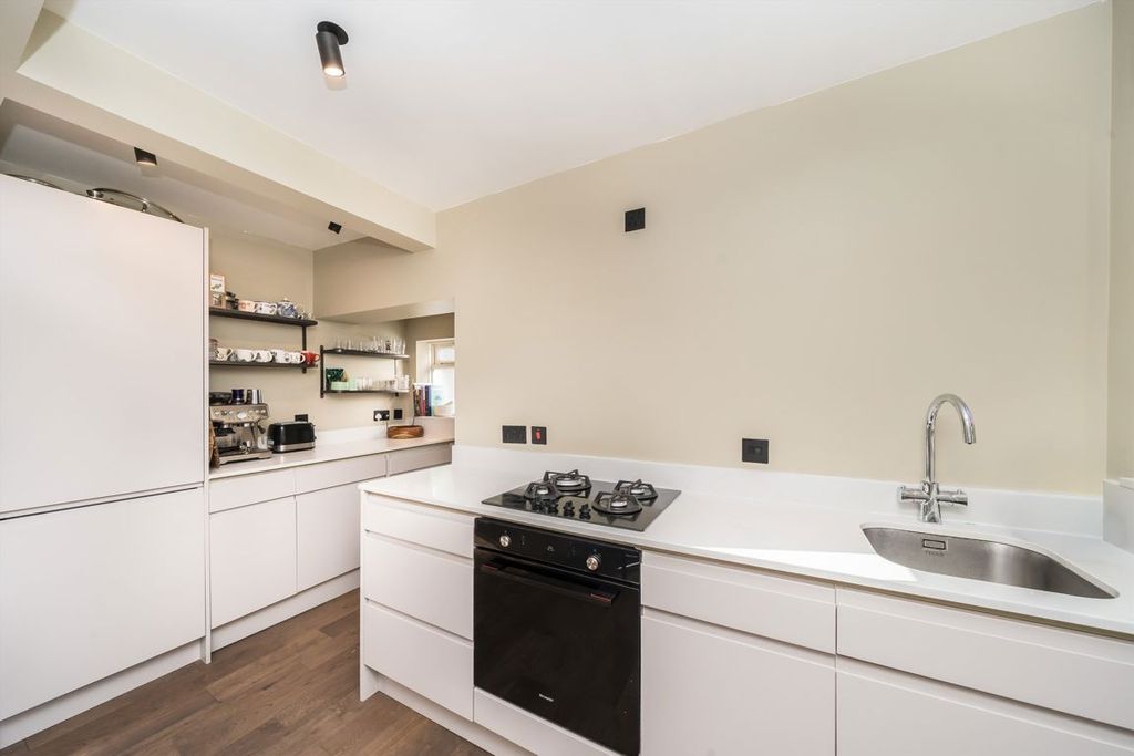 Property photo 3 of 8