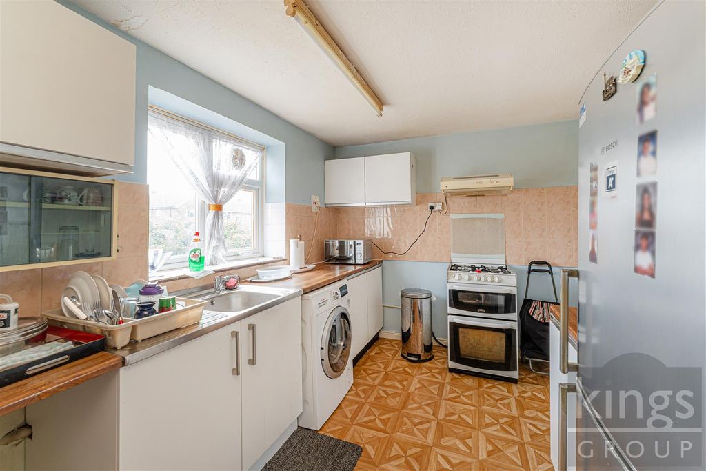 Property photo 3 of 17