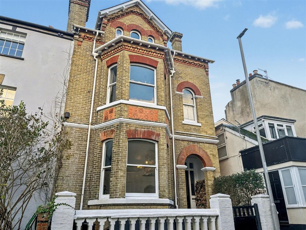 Property photo 1 of 7 The Property