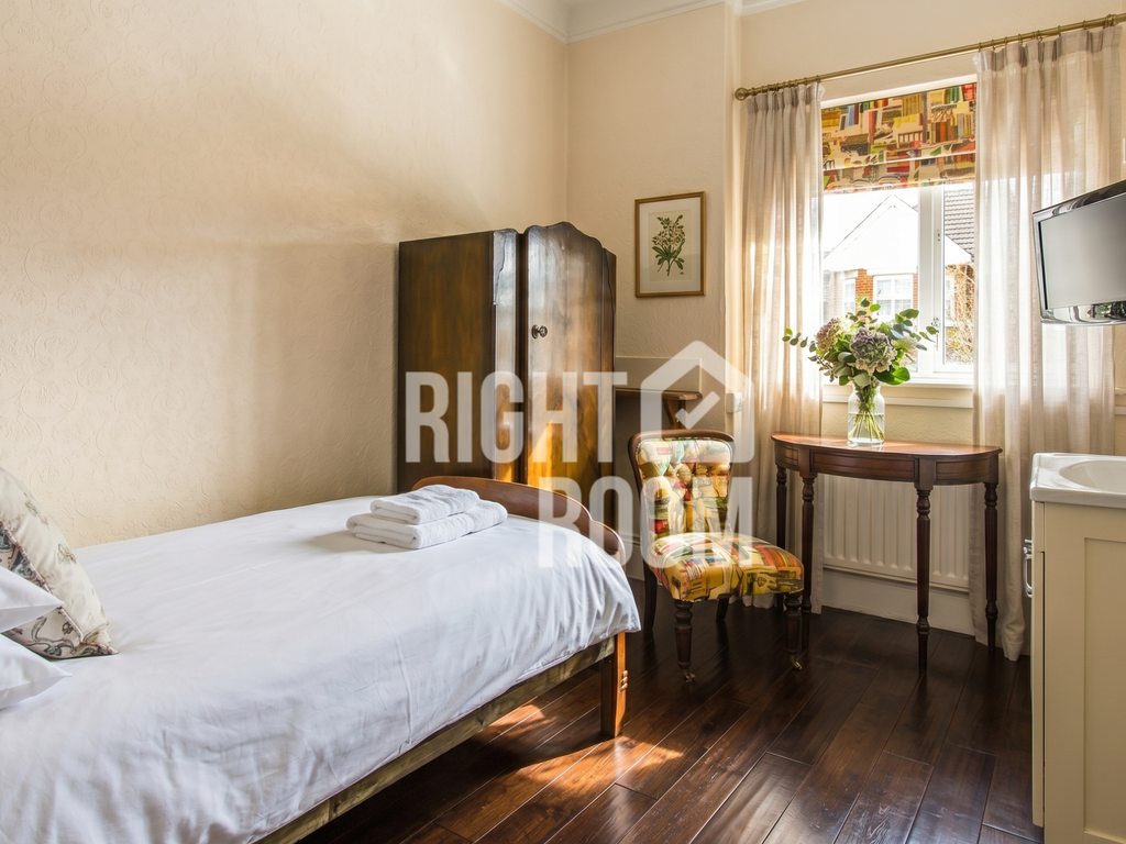 Property photo 1 of 3