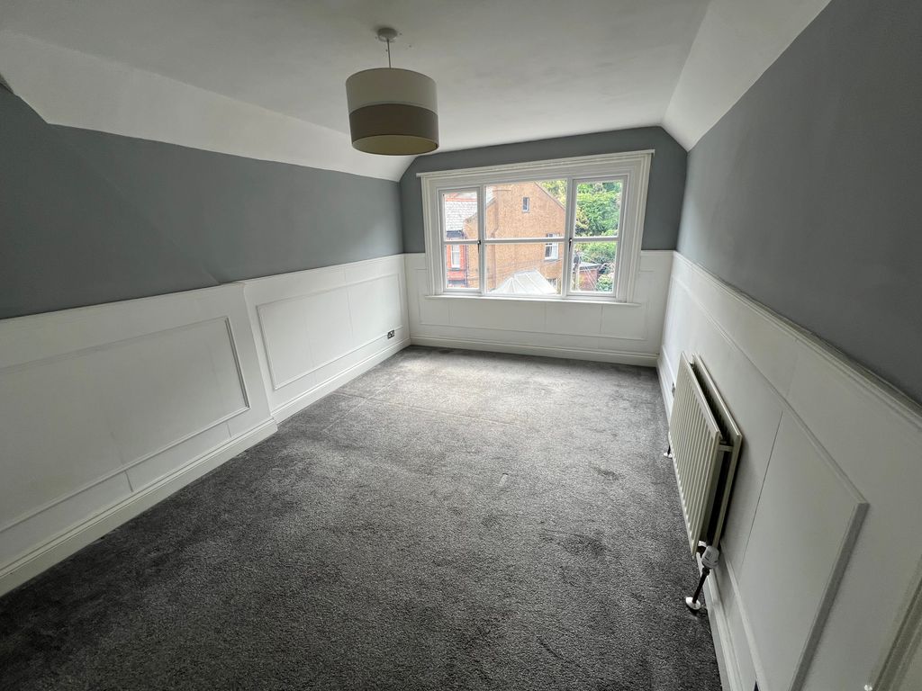 Property photo 3 of 9 Bedroom 1