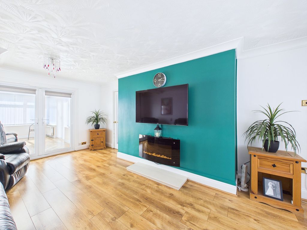 Property photo 2 of 30