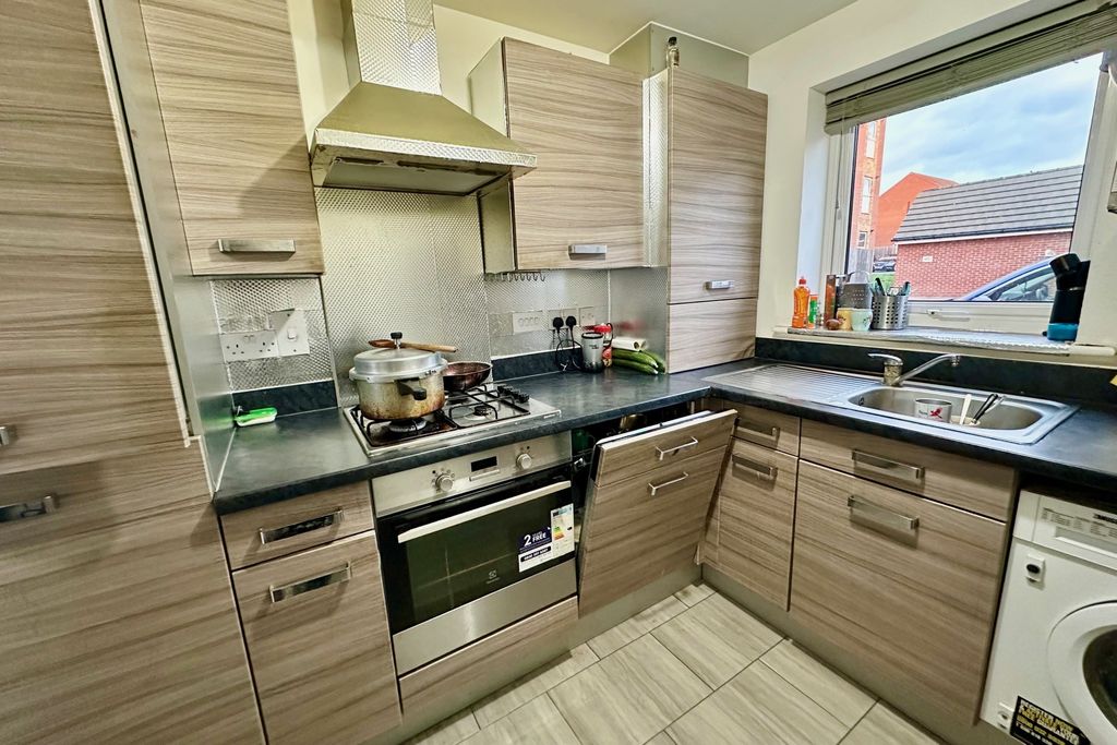 Property photo 3 of 13