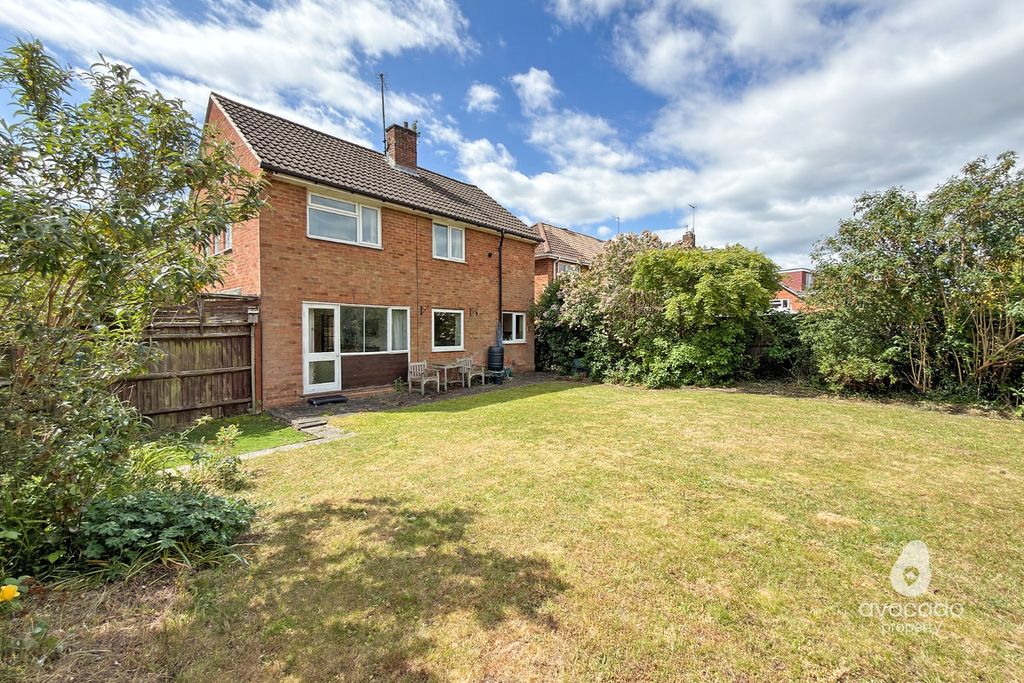 Property photo 2 of 15 5168002