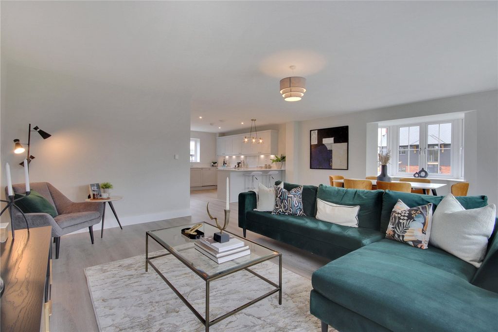 Property photo 3 of 12 Hever Living