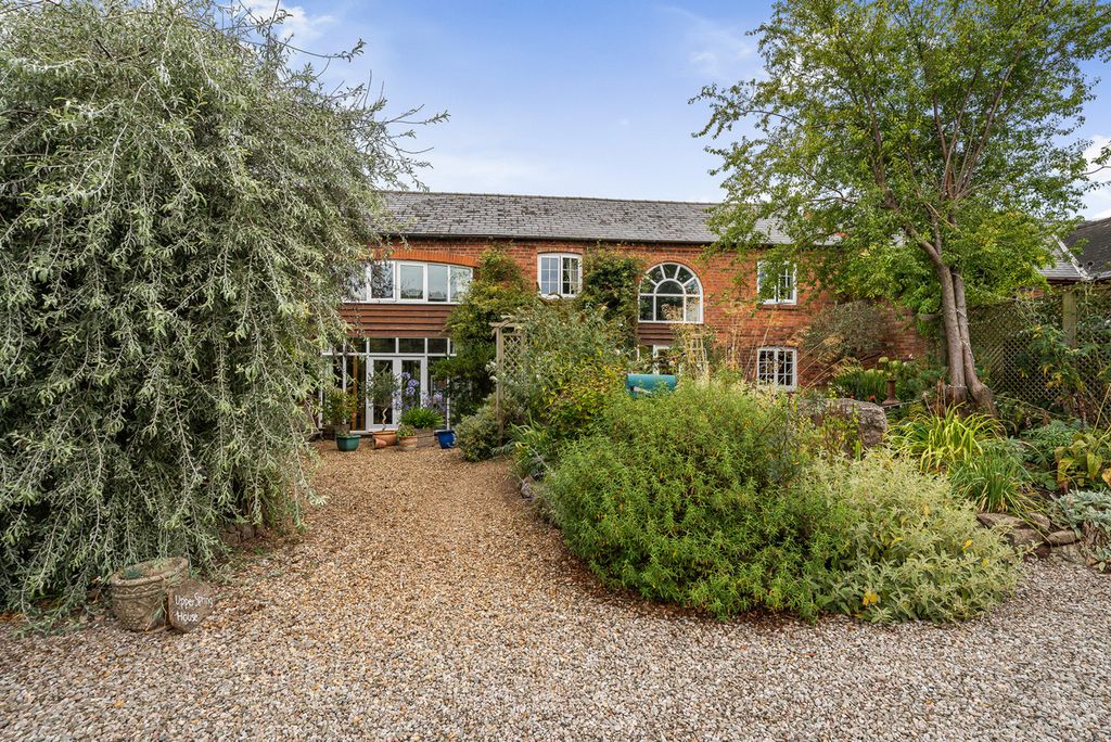 Property photo 1 of 22