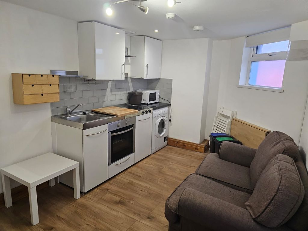 Property photo 1 of 4