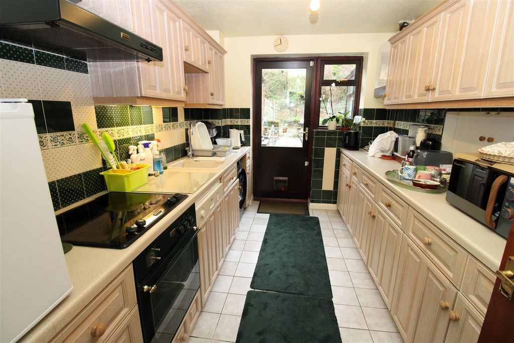 Property photo 2 of 19 Kitchen.Jpg