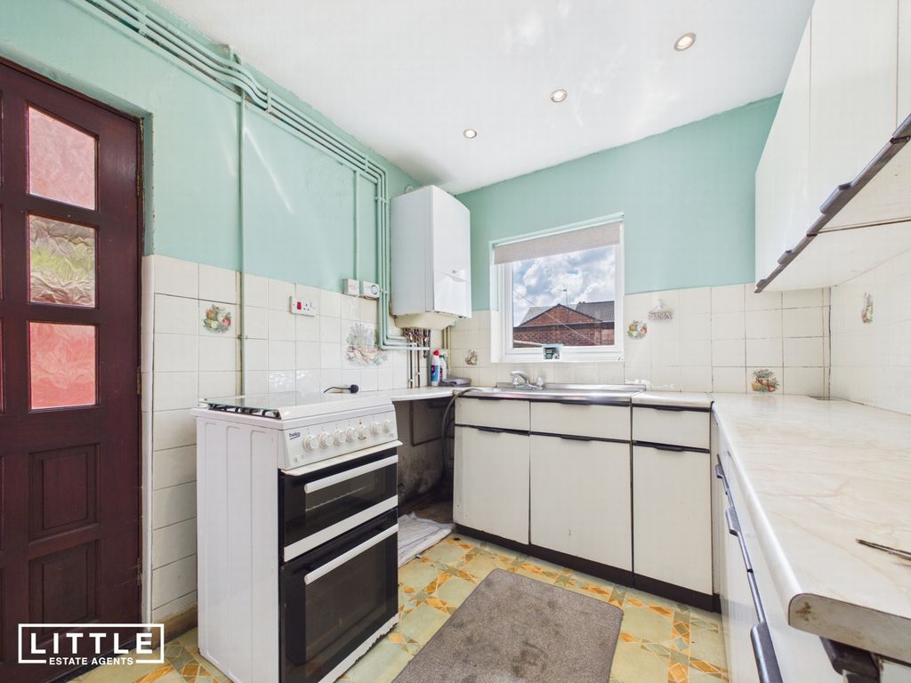 Property photo 2 of 19 Photo 4