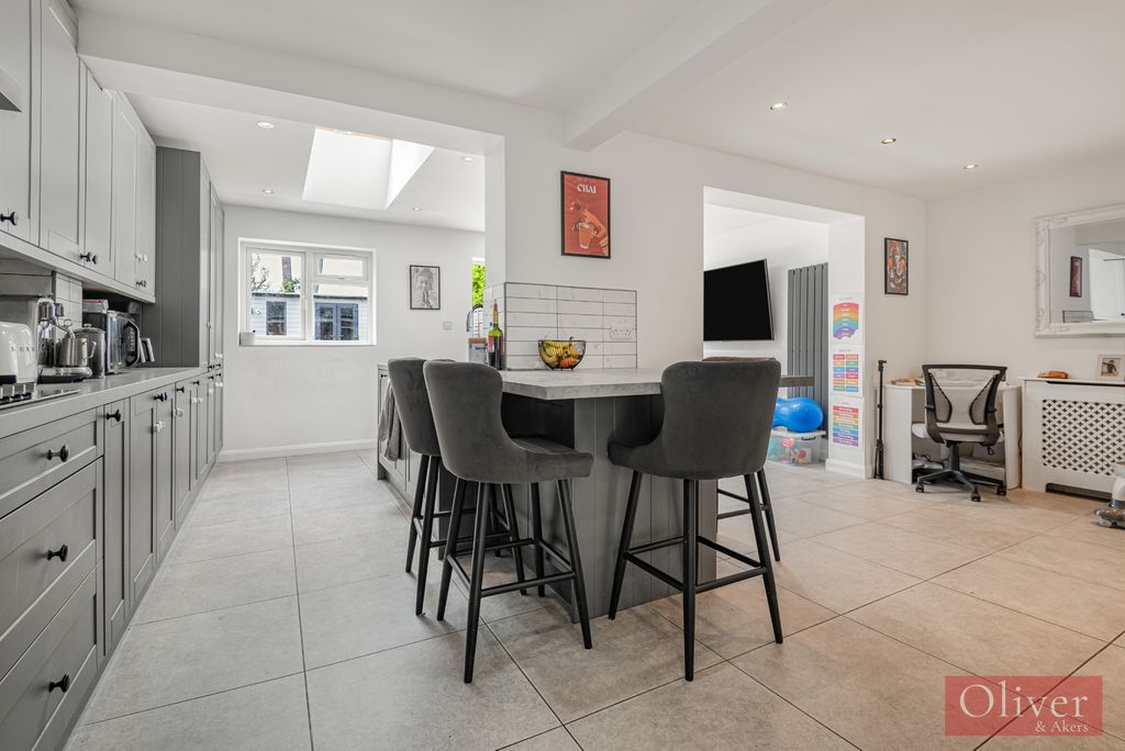 Property photo 2 of 12 Photo 2