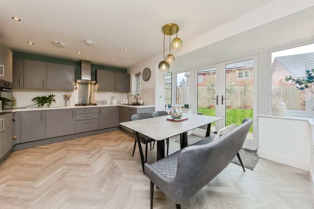 Property photo 2 of 18 Pbox-Img.Jpg