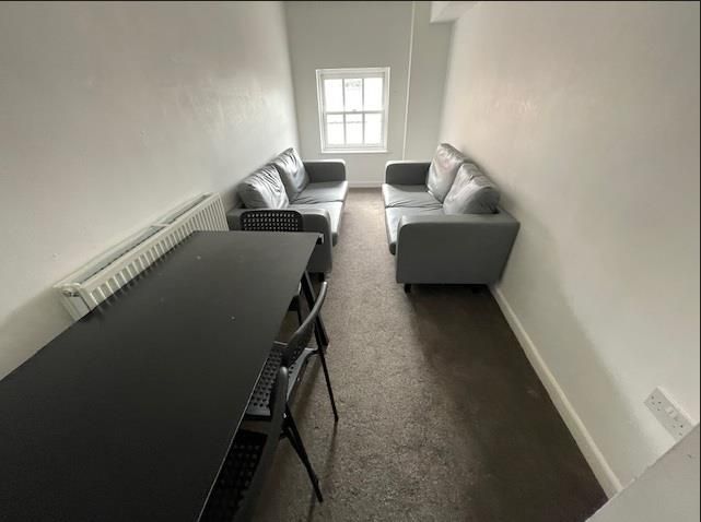 Property photo 3 of 8 3.Jpg