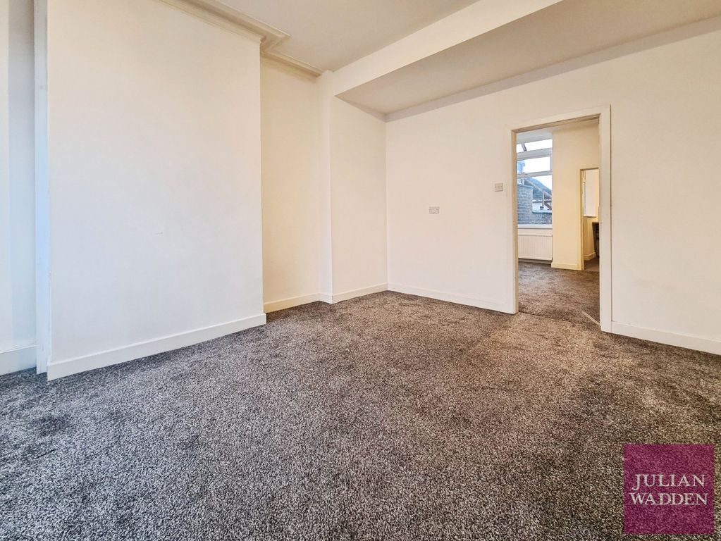 Property photo 3 of 10 Picture No. 06