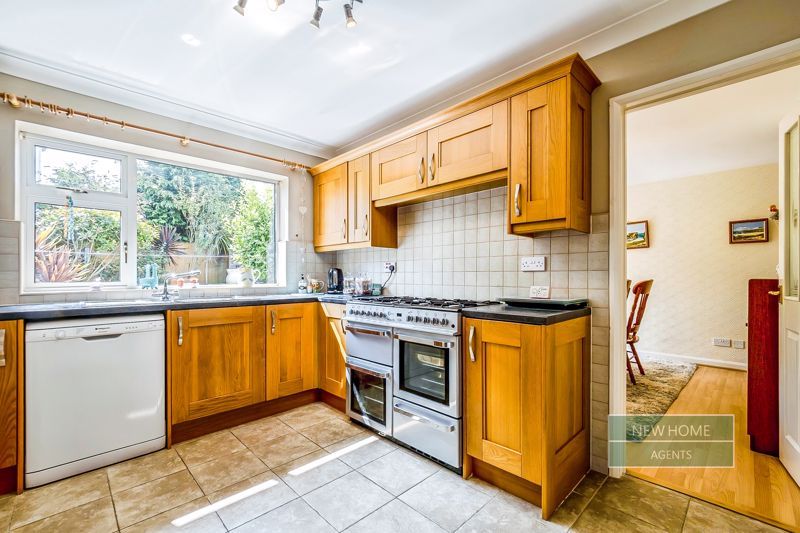 Property photo 3 of 21 Photo 12