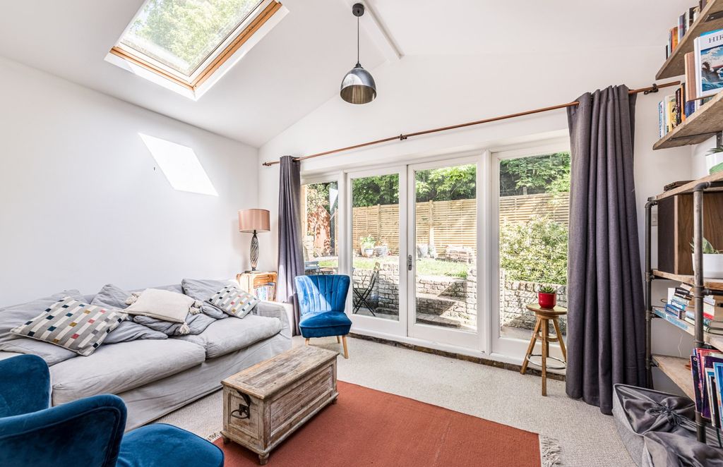Property photo 1 of 17