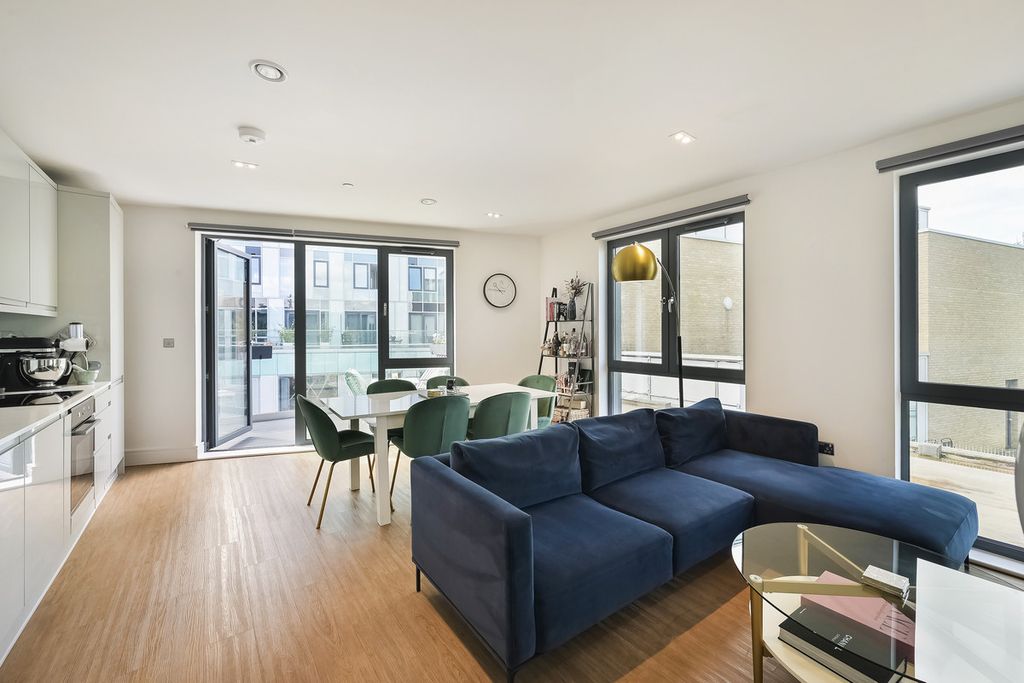 Property photo 1 of 6