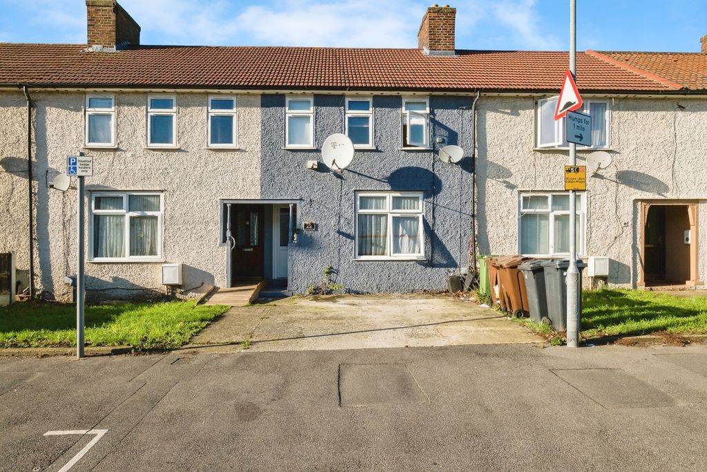 Property photo 1 of 17 Front