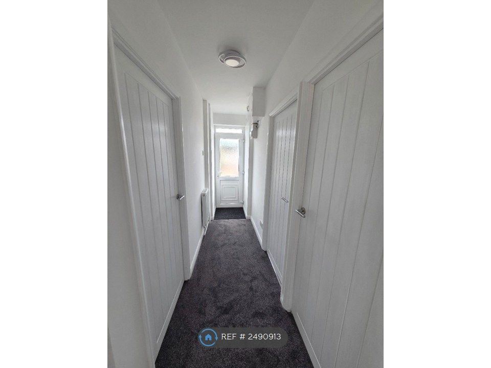 Property photo 2 of 13 Entrance Hallway