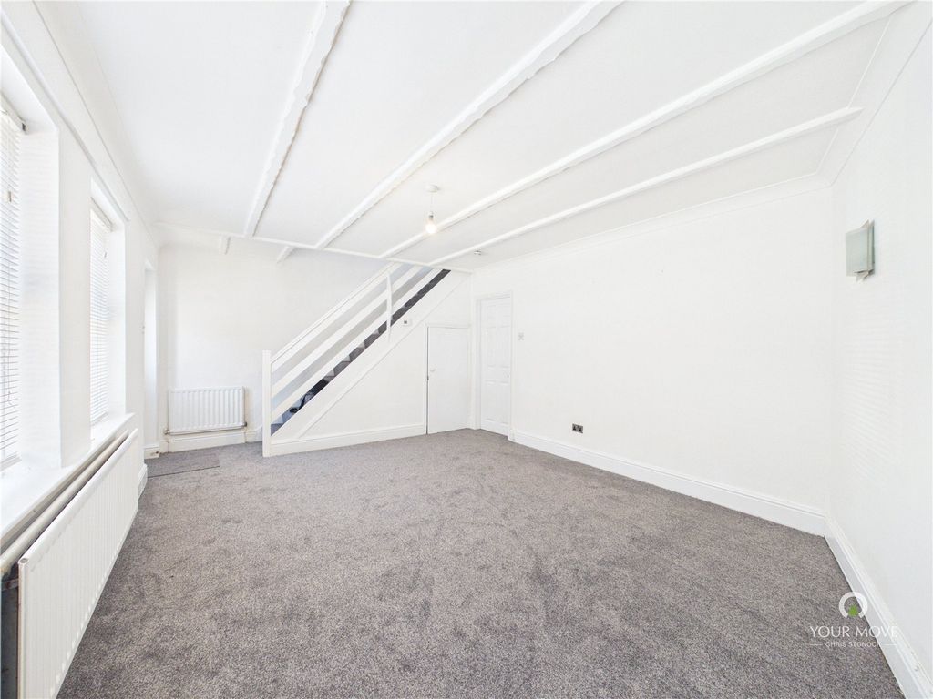 Property photo 2 of 12 Picture No. 08