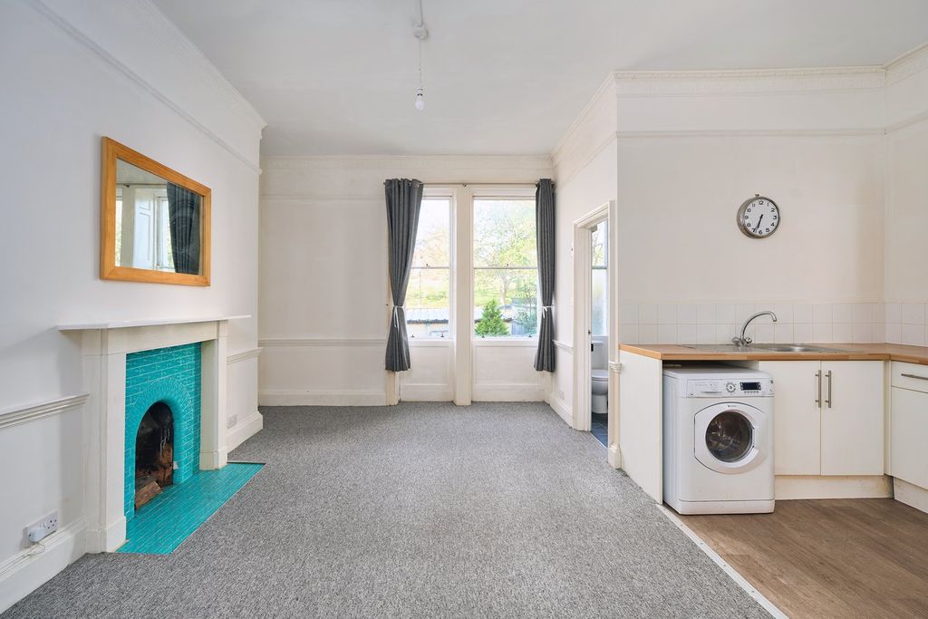 Property photo 3 of 7