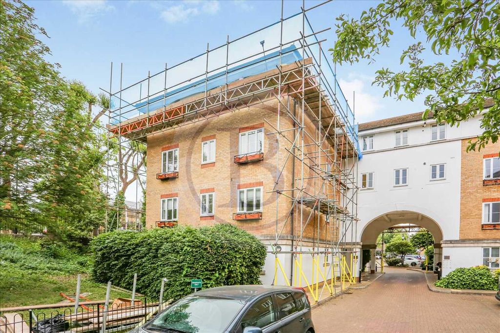 Property photo 2 of 13