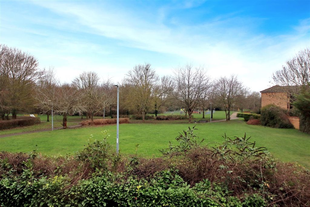 Property photo 2 of 12 Img_5087.Jpg