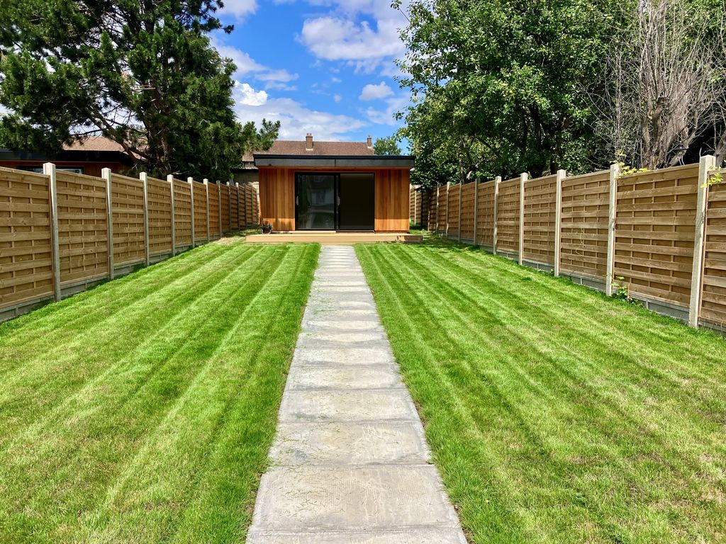Property photo 1 of 24