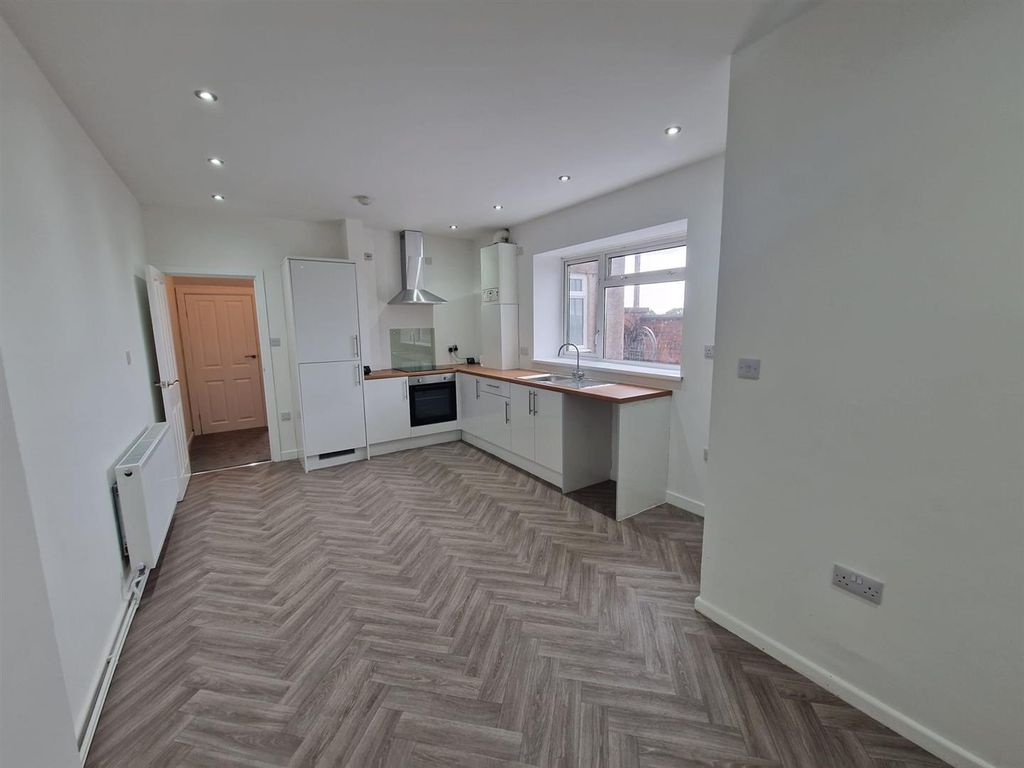 Property photo 1 of 12 d8E982d5-4Aad-482c-81E0-7157c8743c92.Jpg